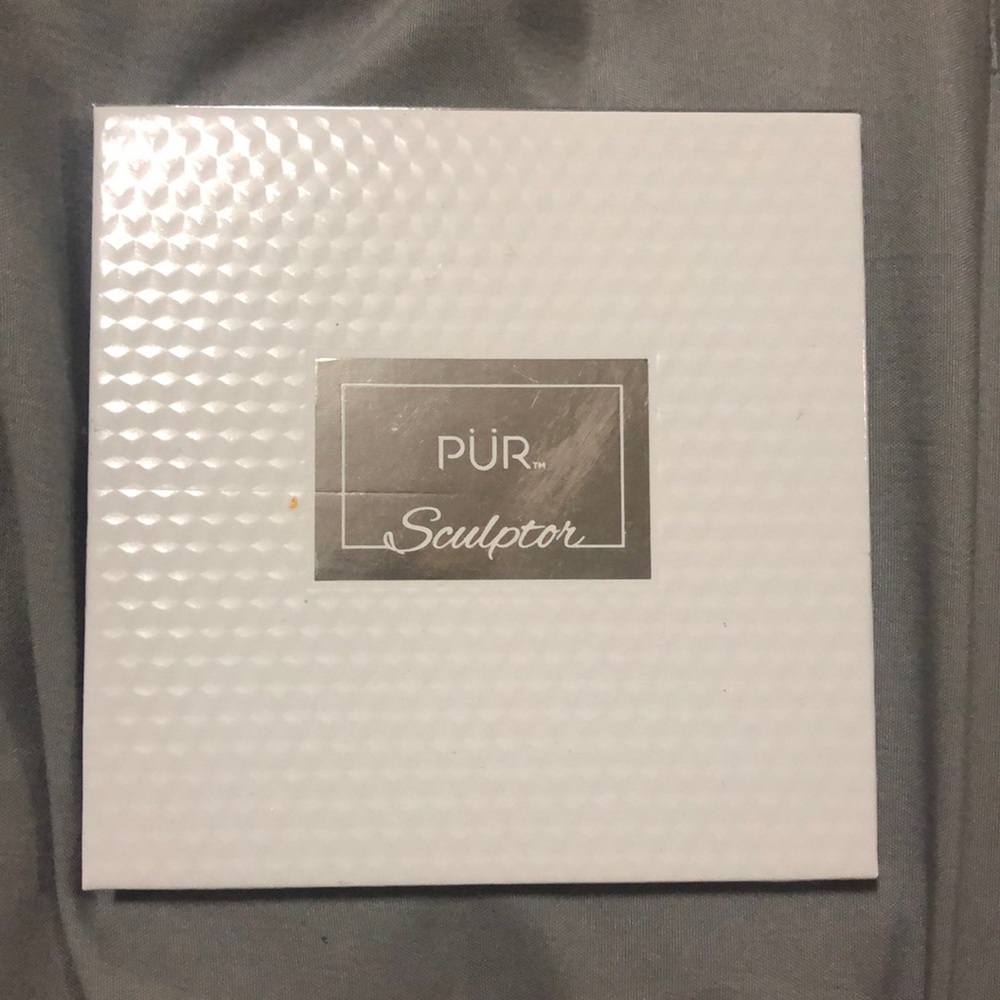 Pur sculptor